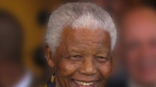 Nelson Mandela emporté par une infection pulmonaire