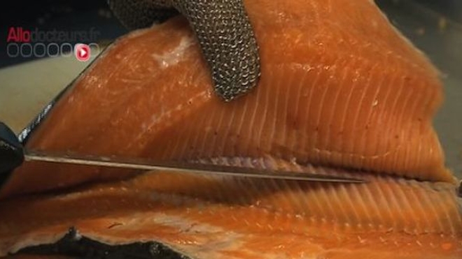 Oméga 3 : manger plus de poissons gras limiterait le risque de cancer du sein