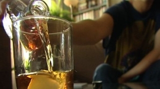 Royaume-Uni : 300 enfants hospitalisés en un an à cause de l'alcool