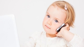 Les téléphones mobiles bientôt interdits aux enfants ?