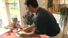 Des parents trop ''cools'' pendant le repas des jeunes enfants ?