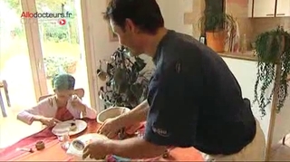 Des parents trop ''cools'' pendant le repas des jeunes enfants ?