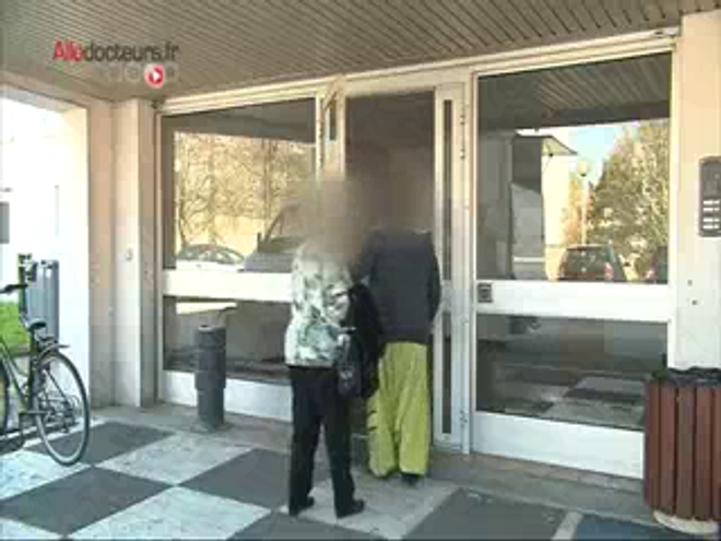 Quel est le rôle des centres experts dans la schizophrénie ?