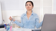 Méditer sur son lieu de travail pour lutter contre le stress