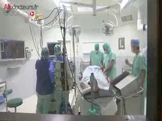 Attention images de chirurgie ! Pose d'un stimulateur du nerf vague