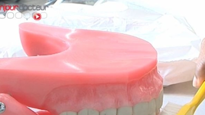 Dentiers : quand la vie retrouve son mordant