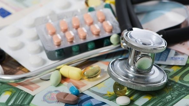 Cancer : les coûts de recherche des médicaments innovants sont-ils surévalués ?