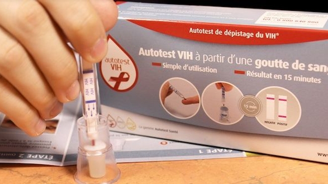 VIH : l'autotest de dépistage "trop cher" selon deux associations