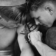 Comment vieillissent les tatouages ?