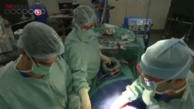 Attention images de chirurgie !