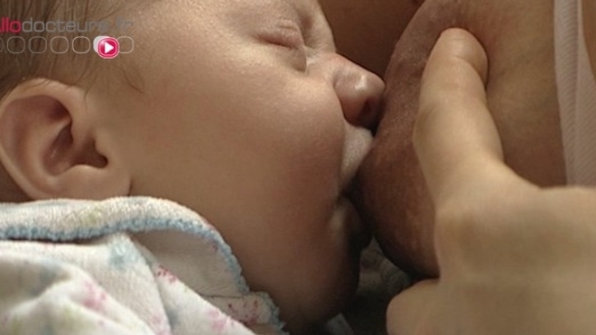 Pour la première fois, une femme transgenre allaite son enfant