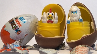 Malbouffe : le Chili interdit les Kinder Surprise