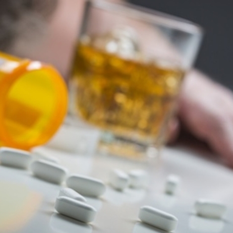 Alcool et médicaments : quels sont les mélanges les plus risqués ?