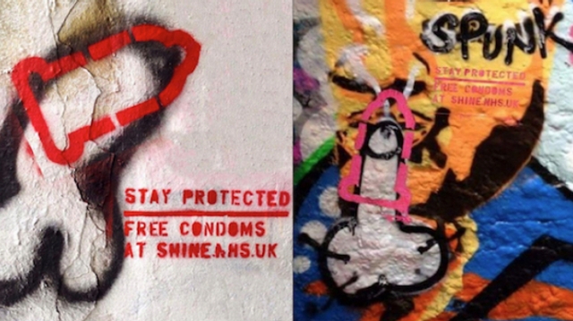 Des graffitis recouverts de préservatifs pour sensibiliser aux IST