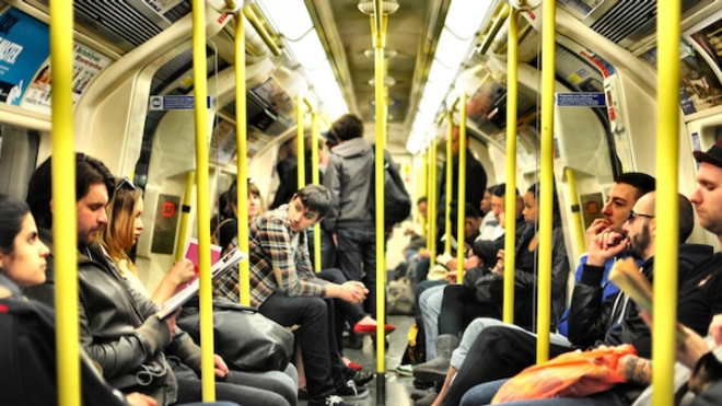 A Toronto, l’exposition au bruit de l’utilisateur du métro dépasse de 9 % le seuil recommandé. Photo via VisualHunt