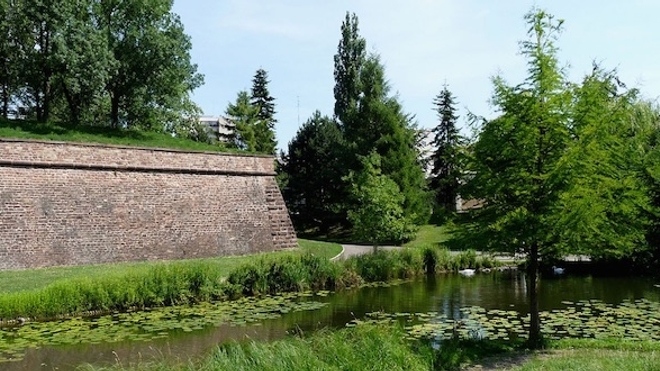 Vue du parc de la Citadelle, à Strasbourg (cc-by-sa Ji-Elle)
