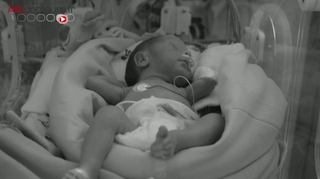 Bébés prématurés : bientôt un congé paternité plus long ?