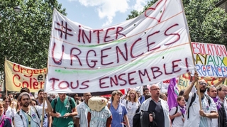 Grève des hôpitaux : un millier de manifestants à Paris pour "sauver l'hôpital"