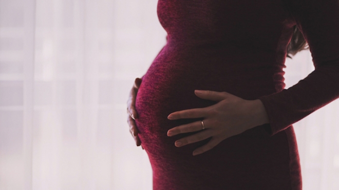 Mort subite du nourrisson : l'alcool et tabac pendant la grossesse sont-ils en cause ?