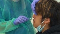 Covid-19 : le nombre de contaminations continue de progresser