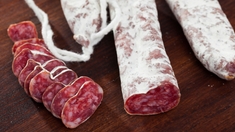Retrait de saucisses sèches et de rosettes tranchées après des cas de salmonellose