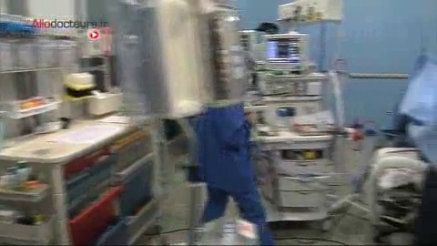 Attention, images de chirurgie ! L'hystérectomie correspond à l'ablation de l'utérus.