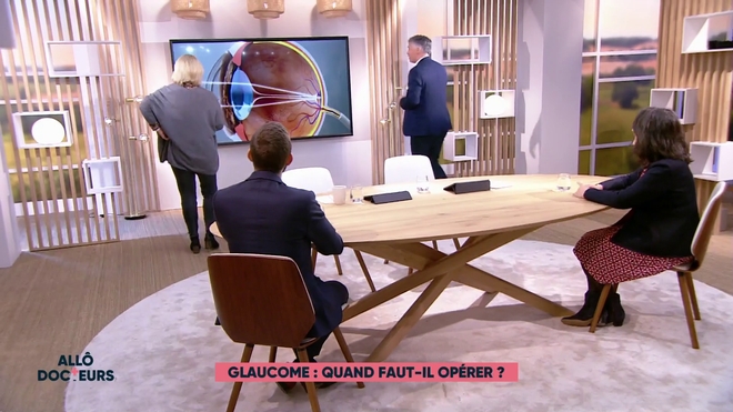 Marina Carrère d'Encausse et Régis Boxelé expliquent le glaucome