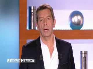Benoît Thevenet et Michel Cymes expliquent l'hydrocéphalie.