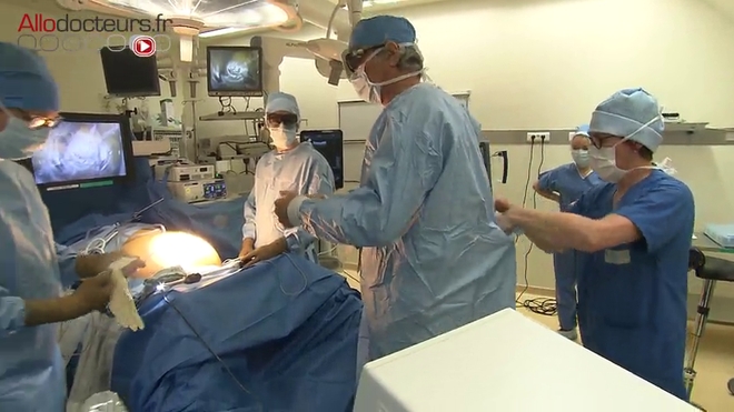 Attention, images de chirurgie ! Le foie est capable de se reconstituer après une hépatectomie