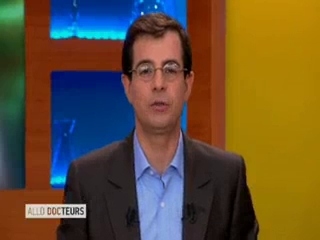 Marina Carrère d'Encausse et Benoît Thevenet présentent l'anatomie de l'épaule.
