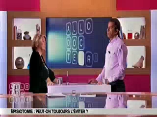 Marina Carrère d'Encausse et Michel Cymes expliquent l'épisiotomie.
