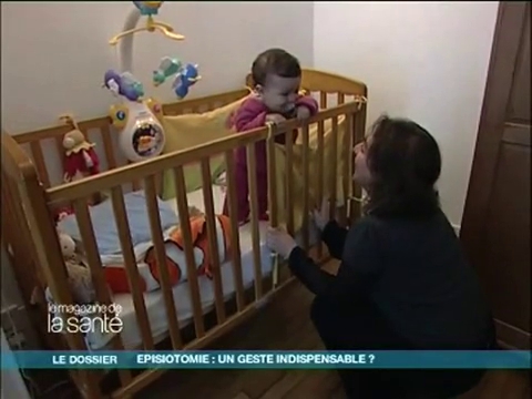 Sylviane a eu une épisiotomie. Huit mois après son accouchement, la cicatrisation se fait difficilement.