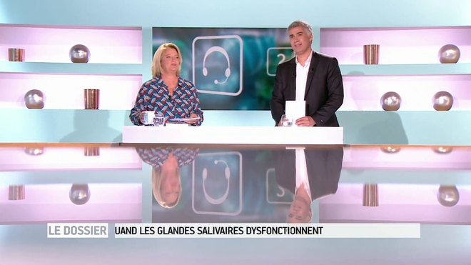 Marina Carrère d'Encausse et Régis Boxelé expliquent le rôle des glandes salivaires