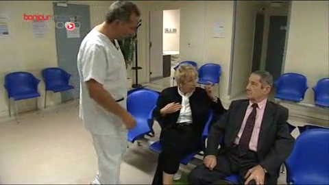 Les consultations post-opératoires permettent de suivre l'évolution de la maladie.
