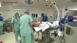 Attention, images de chirurgie ! La chimiothérapie in situ est une chimiothérapie locale, qui agit pendant les semaines suivant la chirurgie.