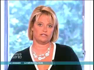 Marina Carrère d'Encausse et Michel Cymes expliquent les caractéristiques de la néonatologie.