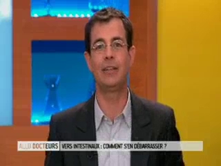 Marina Carrère d'Encausse et Benoît Thevenet décrivent les différents vers intestinaux.