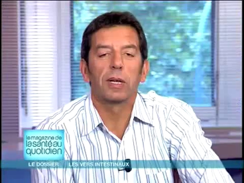Marina Carrère d'Encausse et Michel Cymes décrivent l'ascaris et la lambliase.
