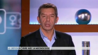 Marina Carrère d'Encausse et Michel Cymes expliquent la mucoviscidose.