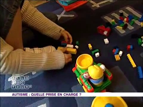 Antoine, 8 ans, a fait de grands progrès dans l’institut qu’il fréquente.