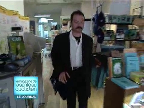 Depuis sa greffe des deux mains, Denis a retrouvé un emploi (reportage du 15/12/05).