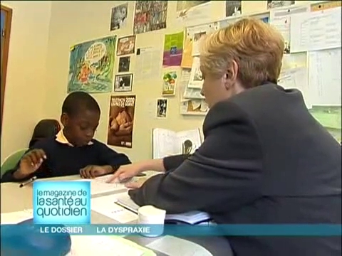 Copier un dessin peut être un exercice très difficile pour un enfant dyspraxique.