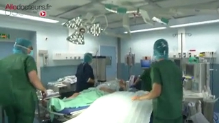 Attention images de chirurgie ! Traitement chirurgical d'une tumeur à cellules géantes