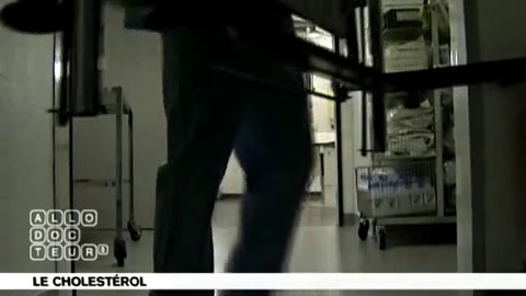 Attention, images d'intervention chirurgicale : les stents sont de petits ressorts qui dilatent les artères afin d'éviter qu'elles ne se bouchent.