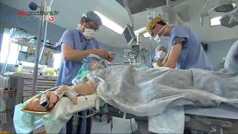La chirurgie est incontournable dans le traitement des tumeurs ovariennes malignes