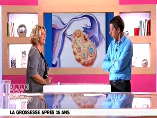 Marina Carrère d’Encausse et Michel Cymes expliquent les difficultés de grossesse après 35 ans.