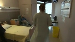 Pour le cancer de la thyroïde, après la chirurgie, le traitement par iode radioactif est la deuxième étape de la thérapie.