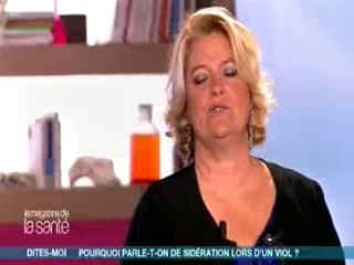 Marina Carrère d'Encausse et Michel Cymes expliquent les réactions du cerveau lors d’un viol, d’après les travaux du Dr Muriel Salmona, psychiatre.