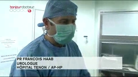 Attention, images de chirurgie ! La pose d'un sphincter artificiel est possible chez l'homme et chez la femme.