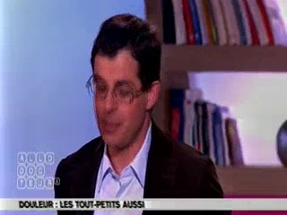 Marina Carrère d'Encausse et Benoît Thevenet expliquent la perception de la douleur.